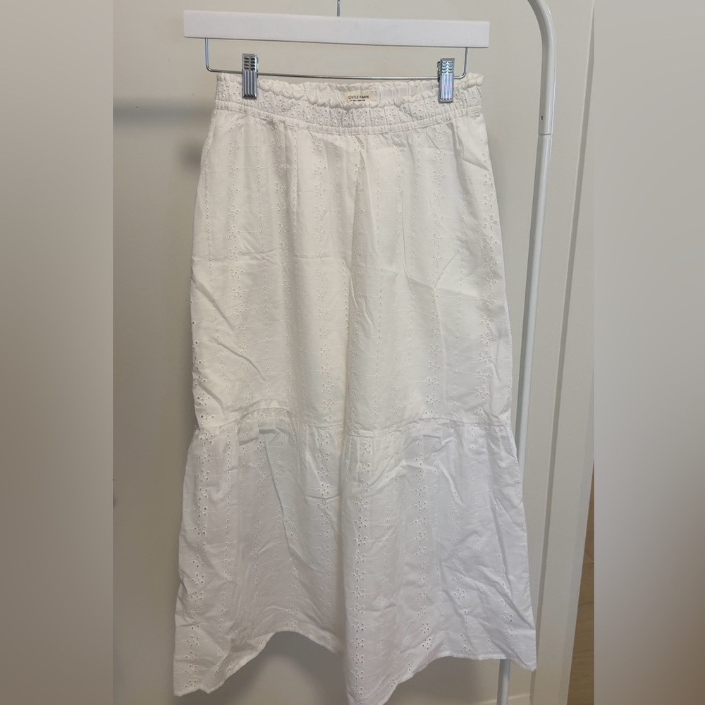 Eyelet skirt